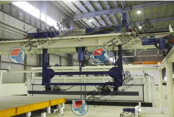 熱烈祝賀天意機械與龍星科技PC構(gòu)件生產(chǎn)線順利交接！