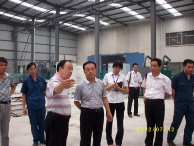 2012.7.12日李國(guó)忠教授到我公司參觀考察、指導(dǎo)工作